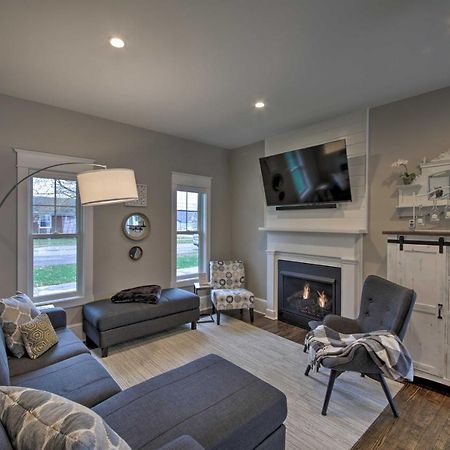 Vila Renovated Craftsman House With Patio And Fire Pit! Vevay Exteriér fotografie