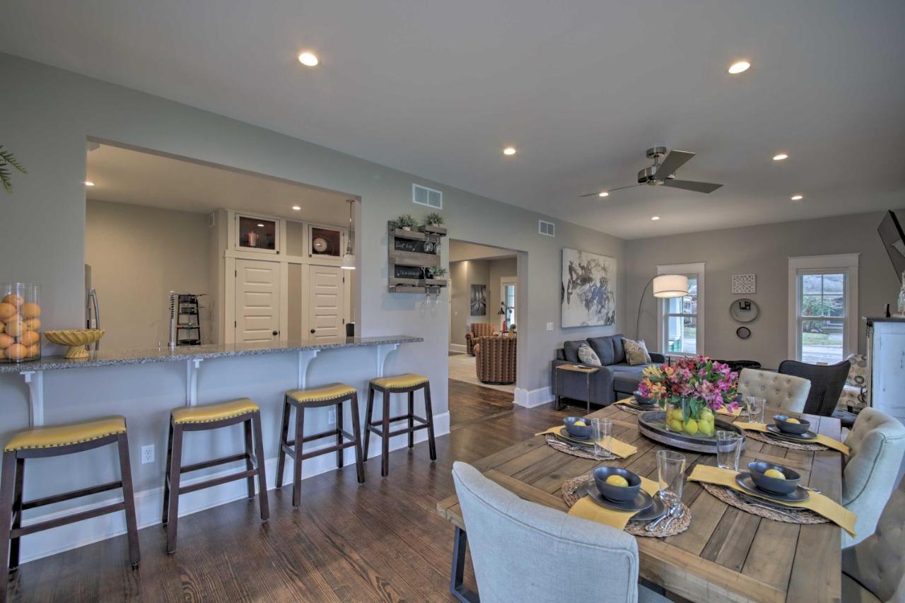 Vila Renovated Craftsman House With Patio And Fire Pit! Vevay Exteriér fotografie